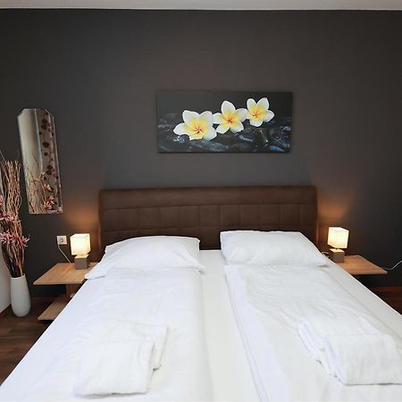 Apartment Mark By Four Seasons Apartments Kaprun Bagian luar foto